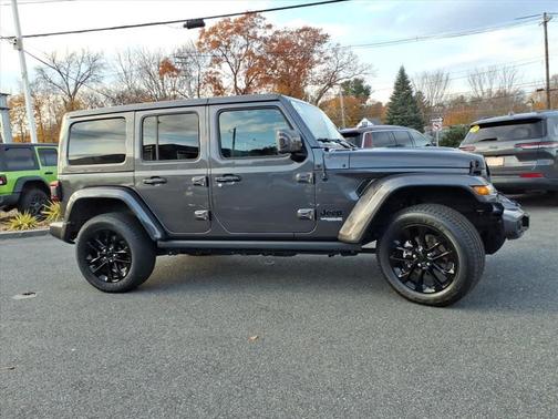 2021 Jeep Wrangler Unlimited Sahara Altitude