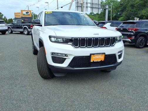 Bright White Clearcoat 2023 Jeep Grand Cherokee Limited