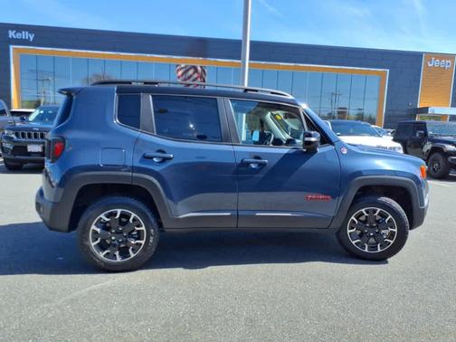 2023 Jeep Renegade Trailhawk