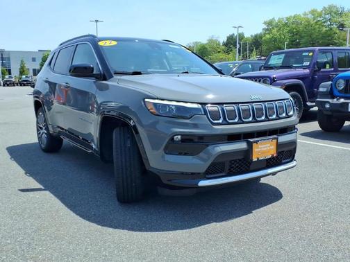 Sting Gray Clearcoat 2022 Jeep Compass Limited