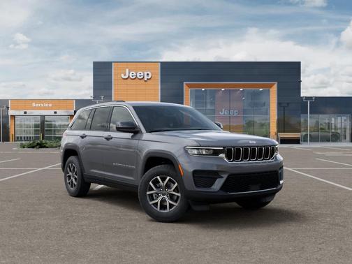 Gray 2027 Jeep Grand Cherokee Laredo