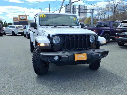 Bright White Clearcoat 2021 Jeep Gladiator Sport