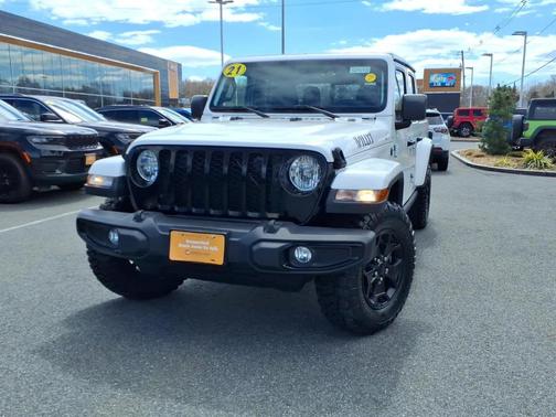 Bright White Clearcoat 2021 Jeep Gladiator Sport