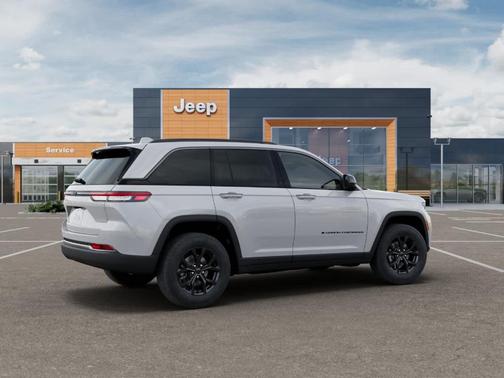 2026 Jeep Grand Cherokee Laredo