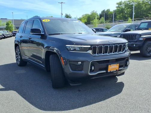 Metallic 2023 Jeep Grand Cherokee Overland