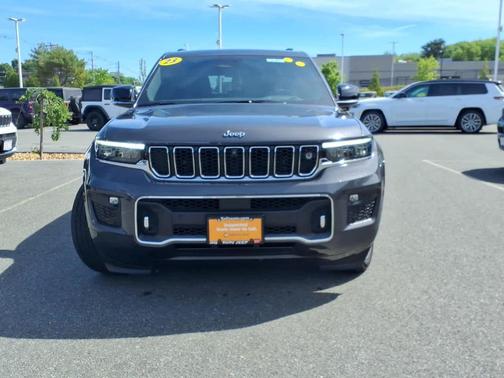 Metallic 2023 Jeep Grand Cherokee Overland