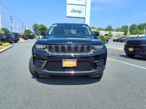2023 Jeep Grand Cherokee Laredo