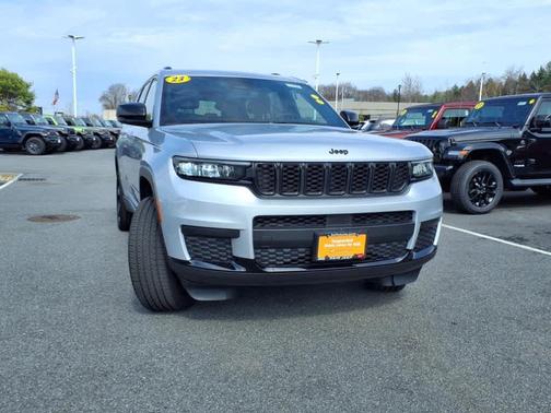 2023 Jeep Grand Cherokee L Laredo
