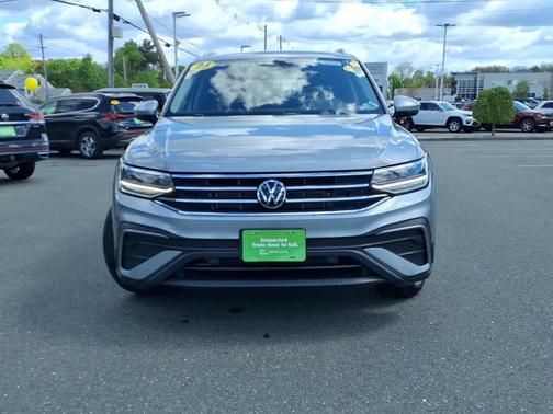 Pyrite Silver Metallic 2023 Volkswagen Tiguan 2.0T SE
