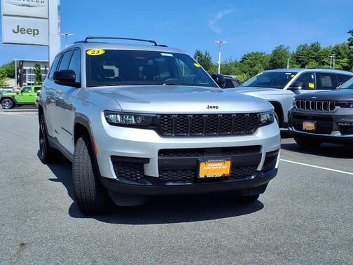2023 Jeep Grand Cherokee L Laredo