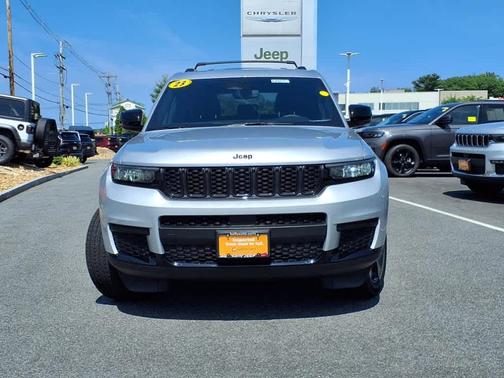 2023 Jeep Grand Cherokee L Laredo