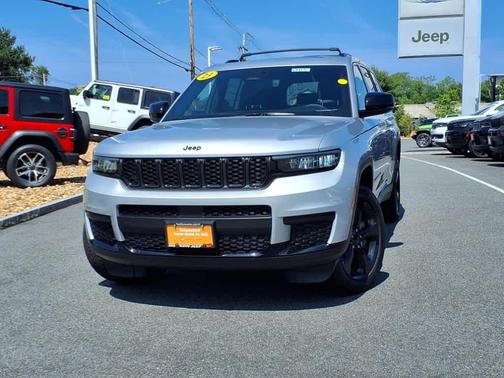 2023 Jeep Grand Cherokee L Laredo