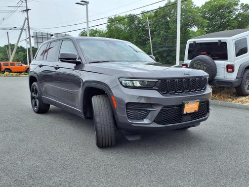 2023 Jeep Grand Cherokee Altitude