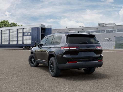 Diamond Black 2026 Jeep Grand Cherokee L Laredo