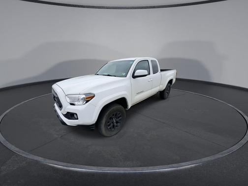 Super White 2020 Toyota Tacoma SR5