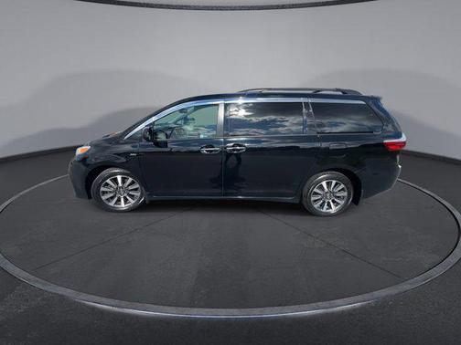 2018 Toyota Sienna XLE Premium
