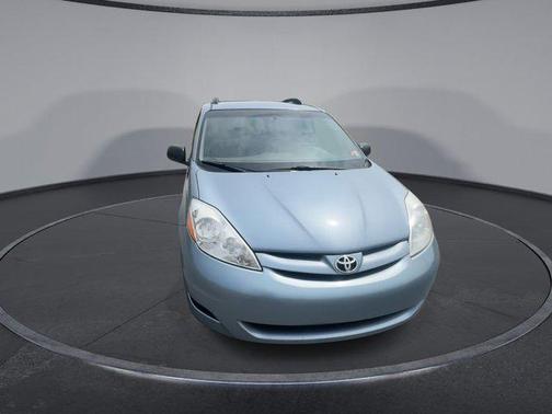 2010 Toyota Sienna LE