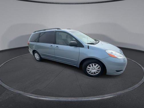 2010 Toyota Sienna LE
