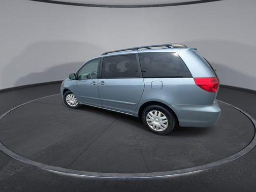 2010 Toyota Sienna LE
