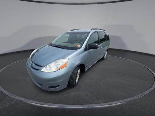 2010 Toyota Sienna LE