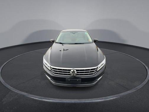 2018 Volkswagen Passat 2.0T SEL Premium