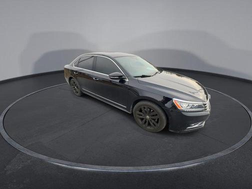 2018 Volkswagen Passat 2.0T SEL Premium