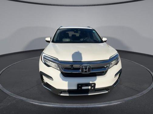 2019 Honda Pilot Touring 8-Passenger