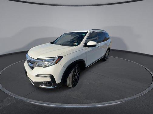 2019 Honda Pilot Touring 8-Passenger