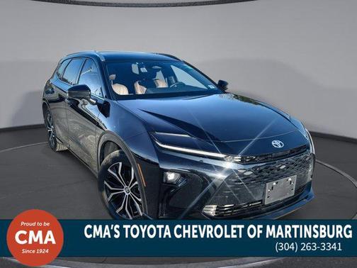 2025 Toyota Crown Signia XLE