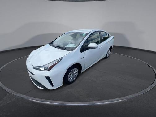 Wind Chill Pearl 2022 Toyota Prius LE