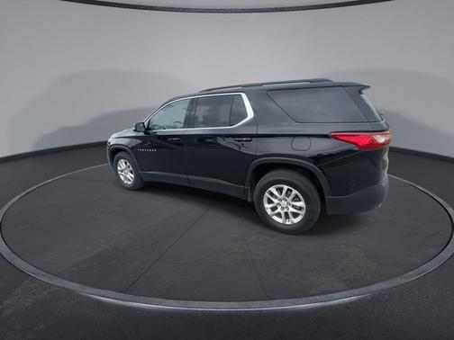 Mosaic Black Metallic 2020 Chevrolet Traverse LT Cloth