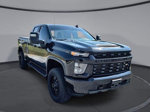 Mosaic Black Metallic 2022 Chevrolet Silverado 2500 Custom