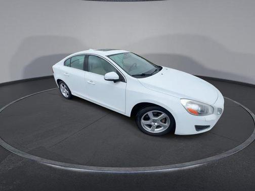 2013 Volvo S60 T5 Premier Plus