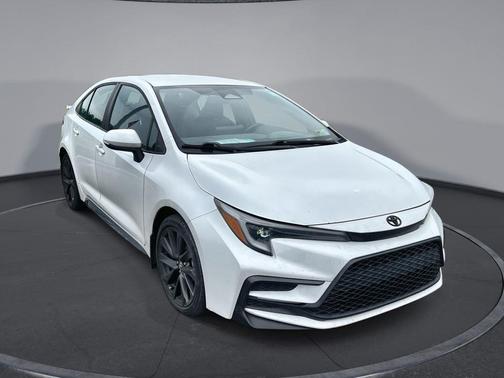 Wind Chill Pearl 2023 Toyota Corolla SE