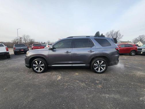 2024 Honda Pilot Touring 8-Passenger