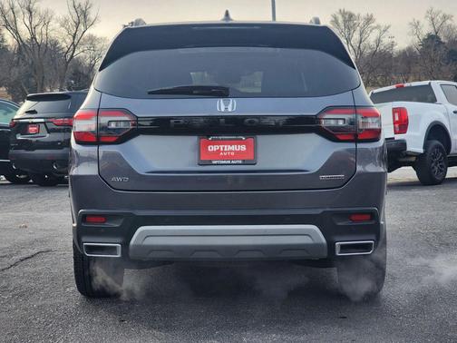 2024 Honda Pilot Touring 8-Passenger