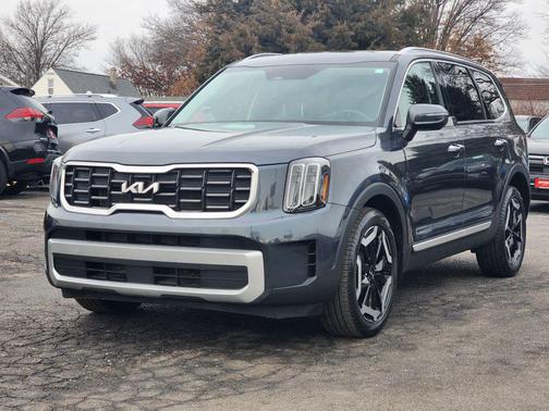2023 Kia Telluride S
