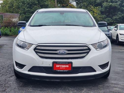 2016 Ford Taurus SE