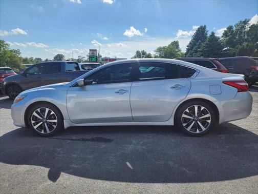 2016 Nissan Altima 2.5 SR