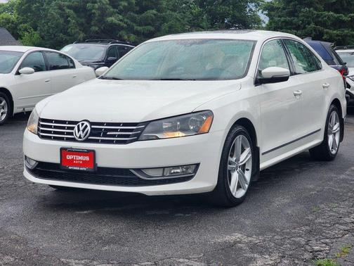 Candy White 2014 Volkswagen Passat 2.0L TDI DSG SEL Premium