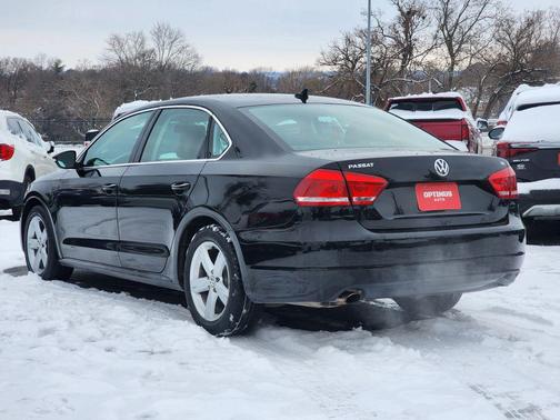 2012 Volkswagen Passat 2.5 SE