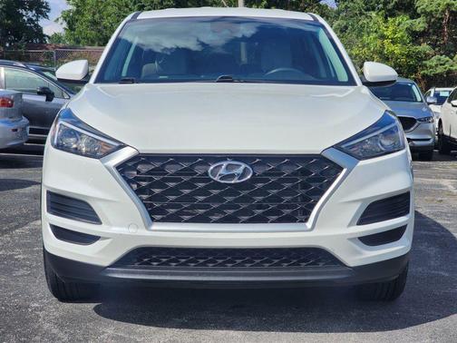 2021 Hyundai TUCSON SE