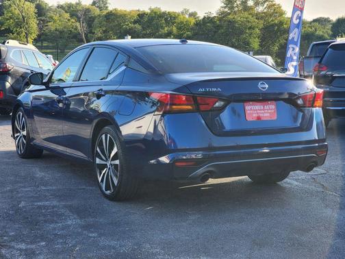 2022 Nissan Altima SR FWD