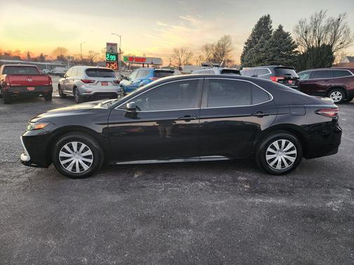 2022 Toyota Camry LE