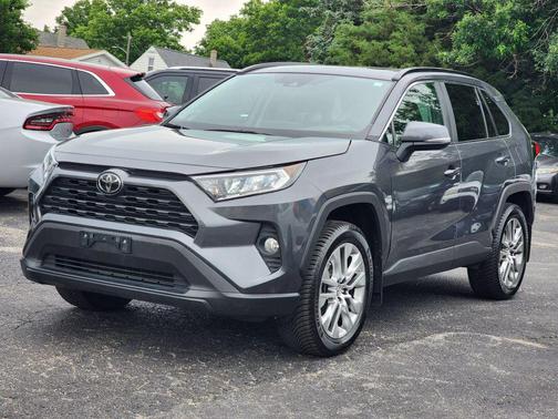 2019 Toyota RAV4 XLE Premium