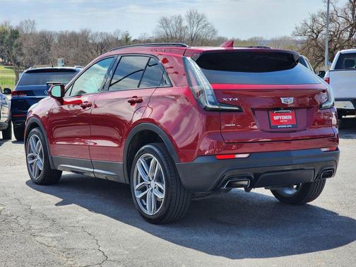 Red Horizon Tintcoat 2020 Cadillac XT4 Sport