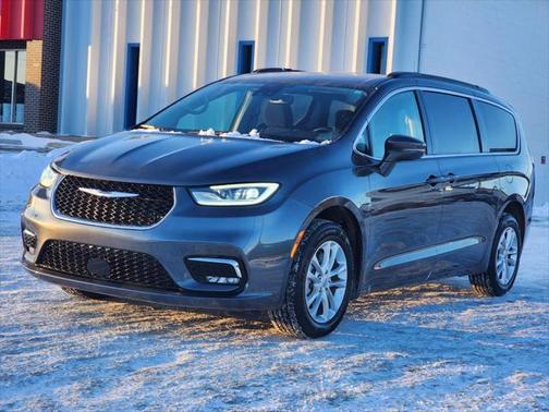 2021 Chrysler Pacifica Touring AWD