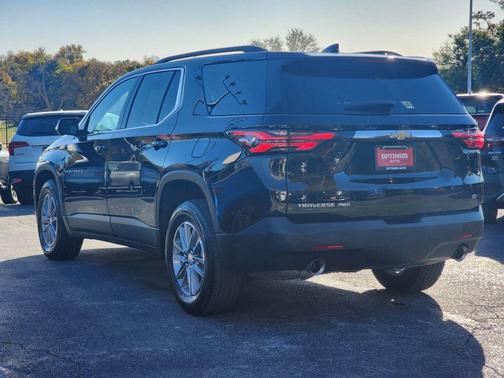 2023 Chevrolet Traverse LT Leather