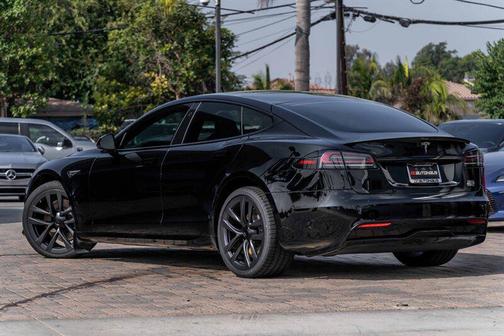 2023 Tesla Model S Plaid