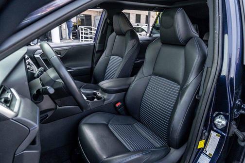 2021 Toyota RAV4 Hybrid SE